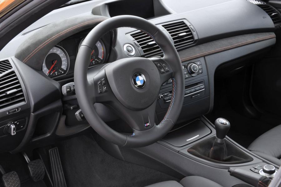  BMW 1-Series M 2011 года  (фото 19 из 79)
